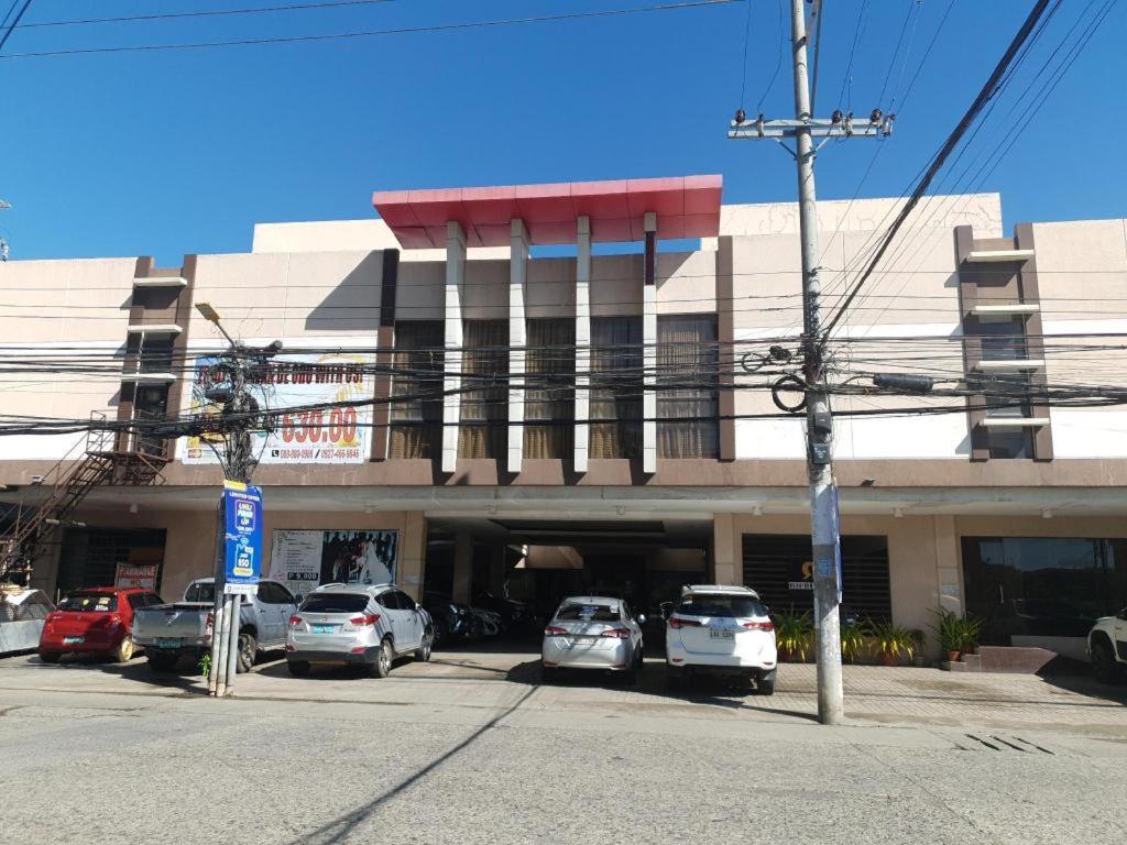 Rich Manor Pension House Cagayan de Oro Esterno foto
