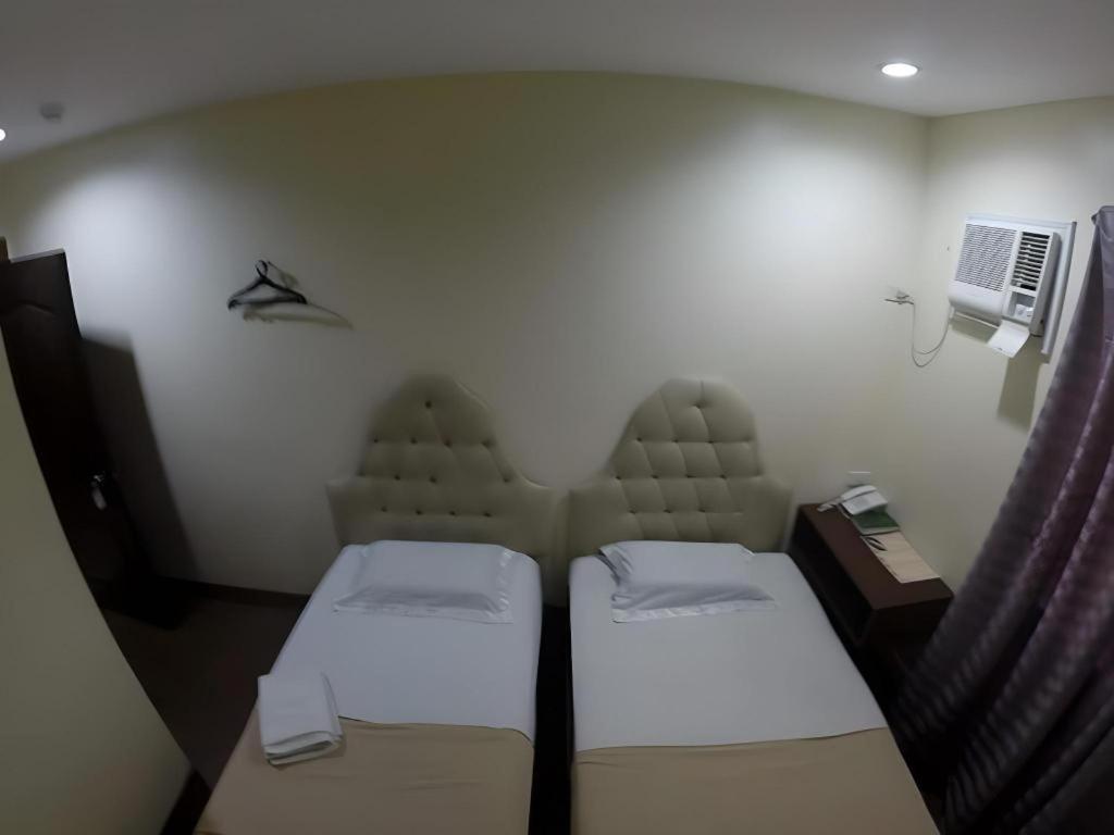 Rich Manor Pension House Cagayan de Oro Esterno foto