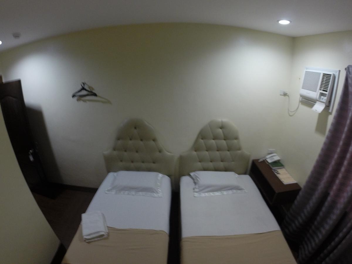 Rich Manor Pension House Cagayan de Oro Esterno foto